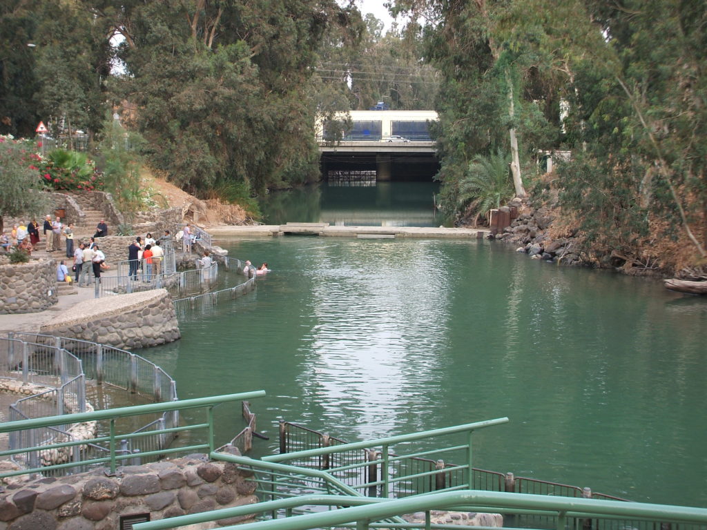 El río Jordán y la represa de Degania.